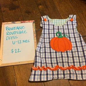 Reversible pumpkin/apple Jumper